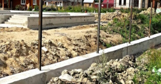 Фундамент под забор заказать в Чапаевске - заливка фундамента для забора | от 1569 за п.м.